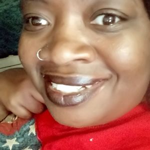 Meet your Posher, Monique